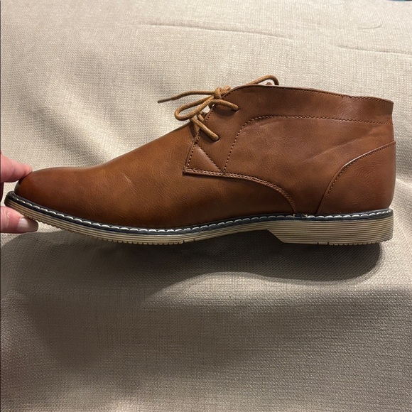 London Fog Blackburn Chukka Boots - Picture 5 of 9